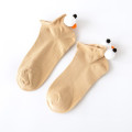 Pom en gros personnalisé pom mignon couleur solide chaussettes invisibles femmes chaussettes de bateau japonais fabricants filles basse coupe usine